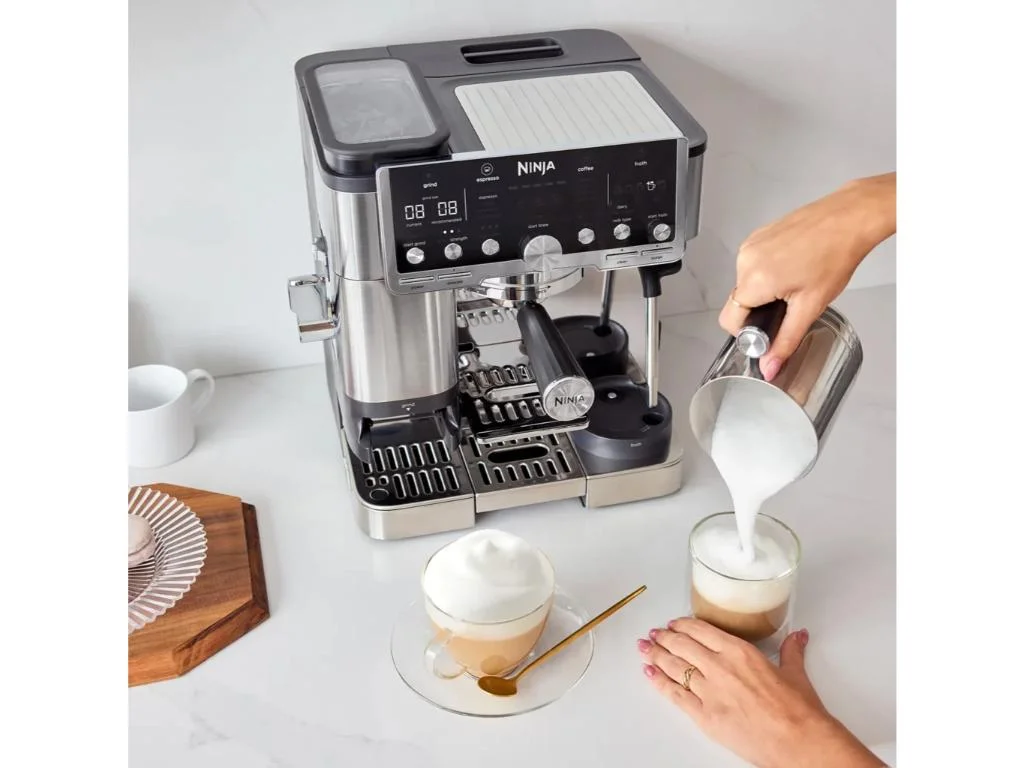Ninja ES701EU Luxe Pro kafe aparat, 3u1 (espresso,filter i hladna kafa), Barista Assist, dual froth