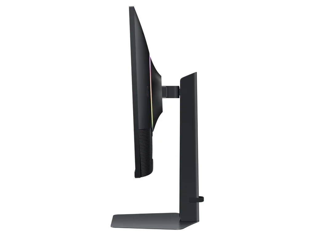 SAMSUNG 4K UHD Odyssey Gaming IPS Monitor G70D, 32", 144Hz, 1 ms, DP/HDMI*2, HAS, PIVOT, USB*2