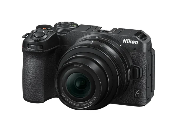 NIKON Z30 + NIKKOR Objektiv Z DX 16-50mm f/3.5-6.3 VR