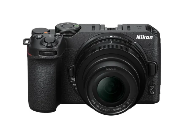 NIKON Z30 + NIKKOR Objektiv Z DX 16-50mm f/3.5-6.3 VR