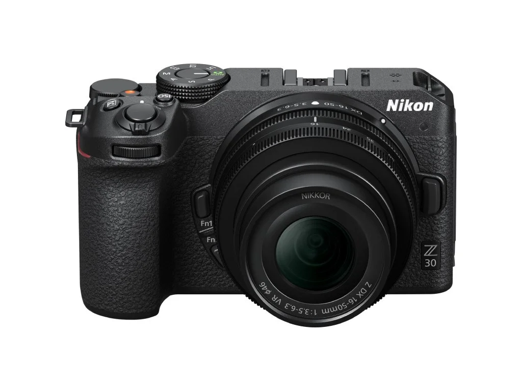 NIKON Z30 + NIKKOR Objektiv Z DX 16-50mm f/3.5-6.3 VR